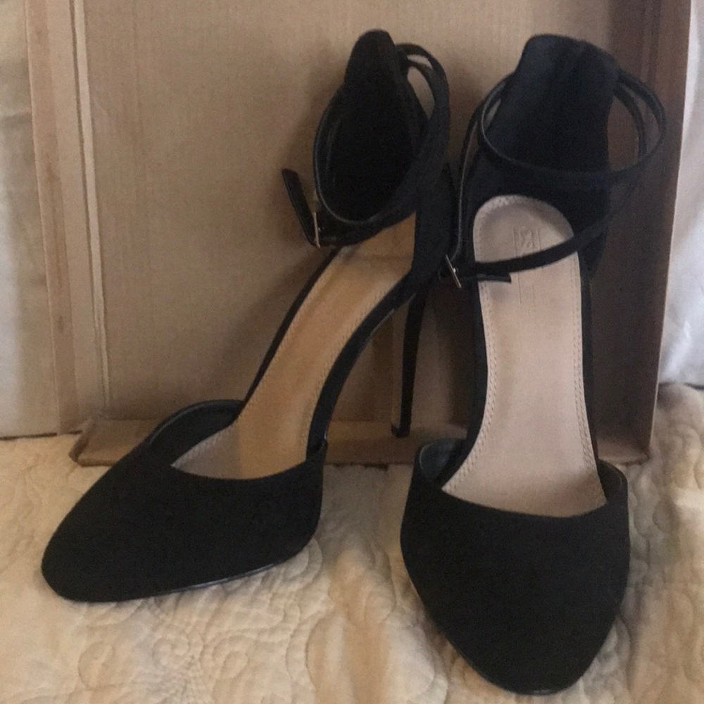 Wide fit high heels.
